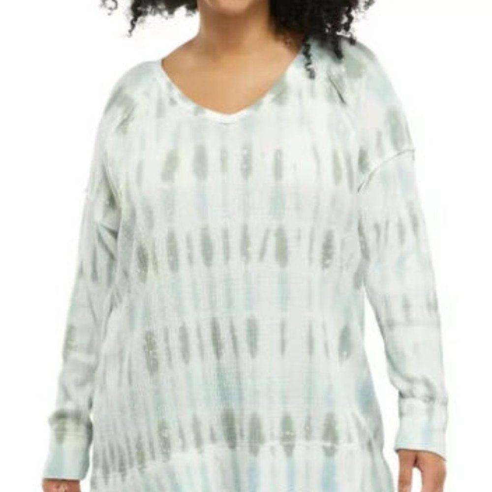 Wonderly Studio Plus Size Long Sleeve Waffle V-Neck Tunic